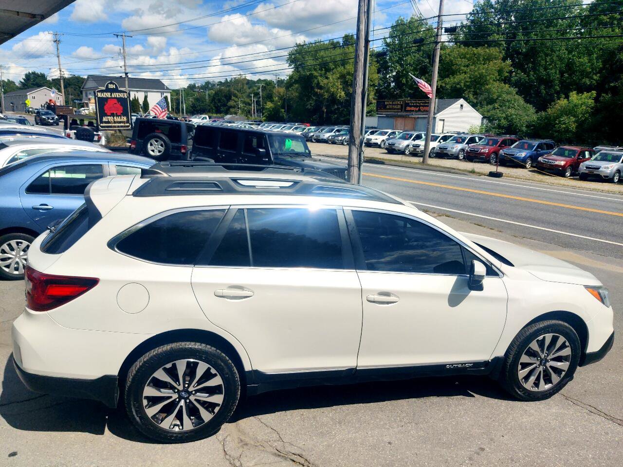 Used 2017 Subaru Outback 3.6R Limited image 7
