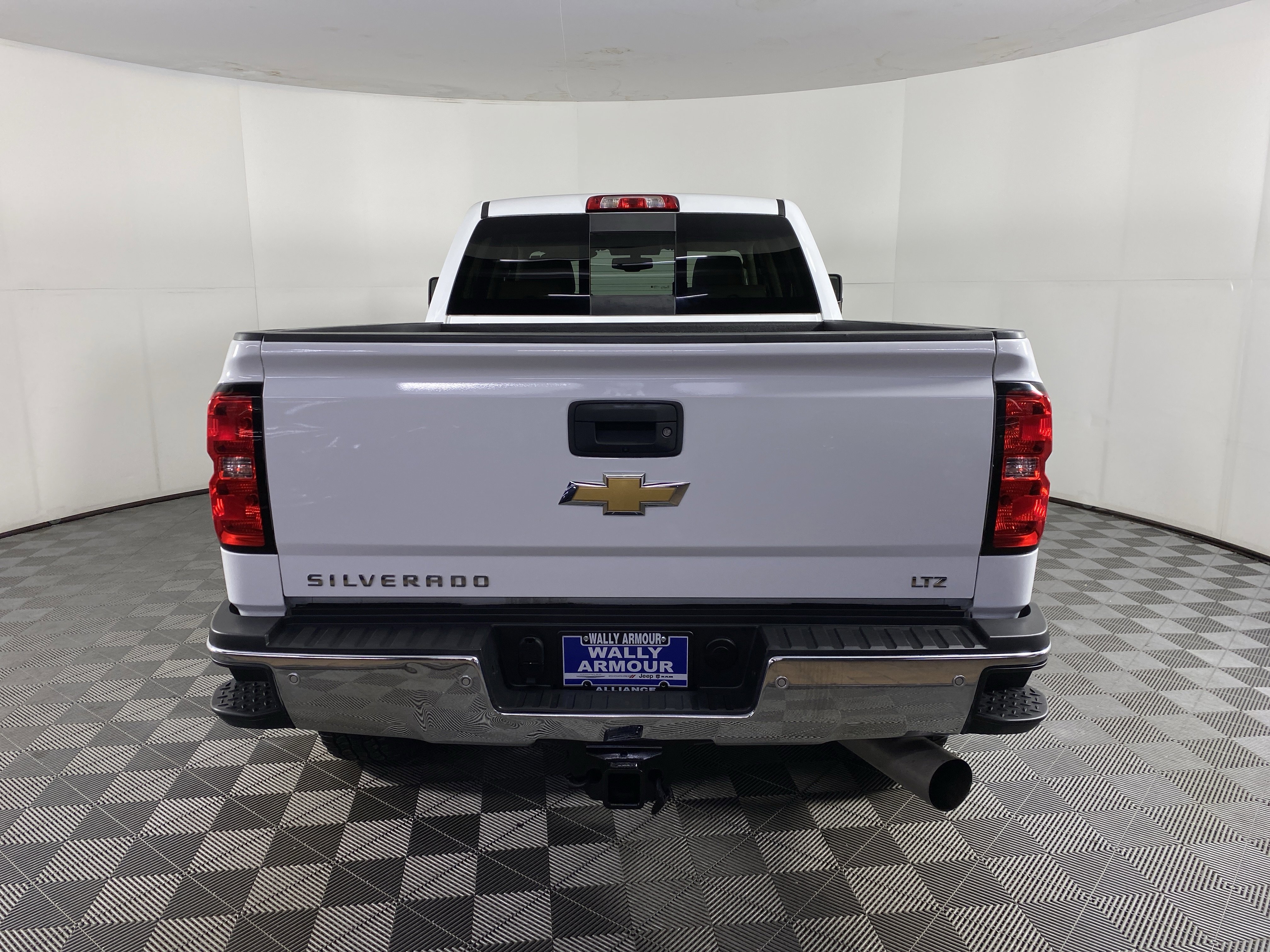 Used 2019 Chevrolet Silverado 3500 LTZ image 9