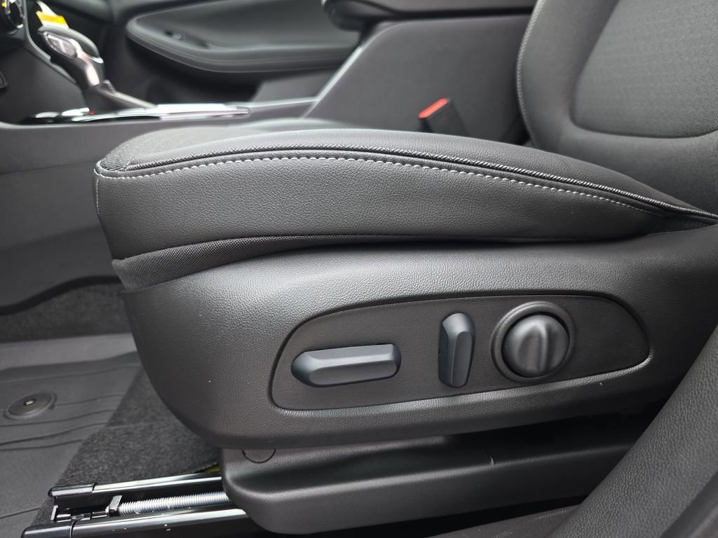 New 2026 Buick Encore GX Preferred w/ Comfort Package FWD image 32