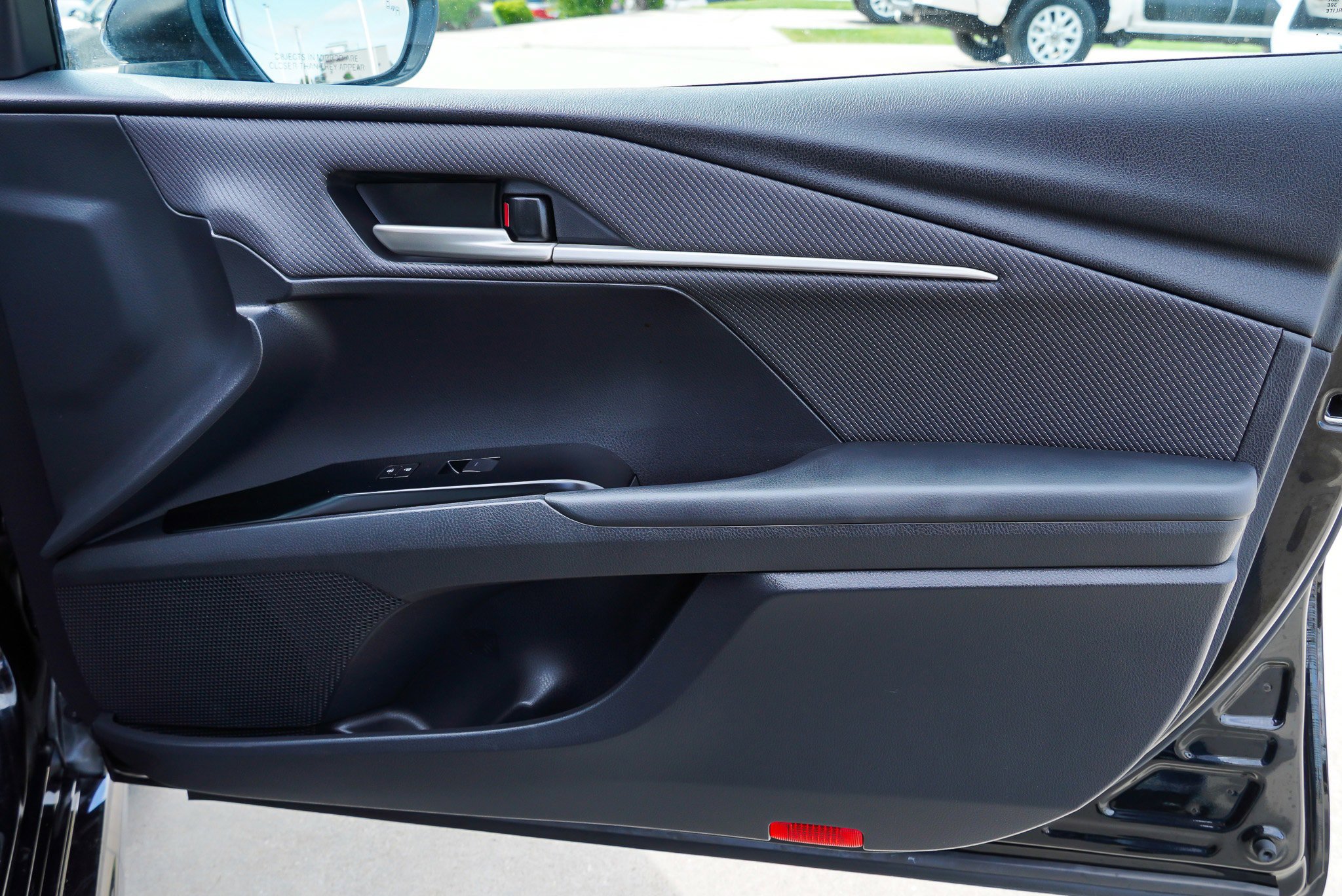 Certified 2025 Toyota Camry SE FWD image 27