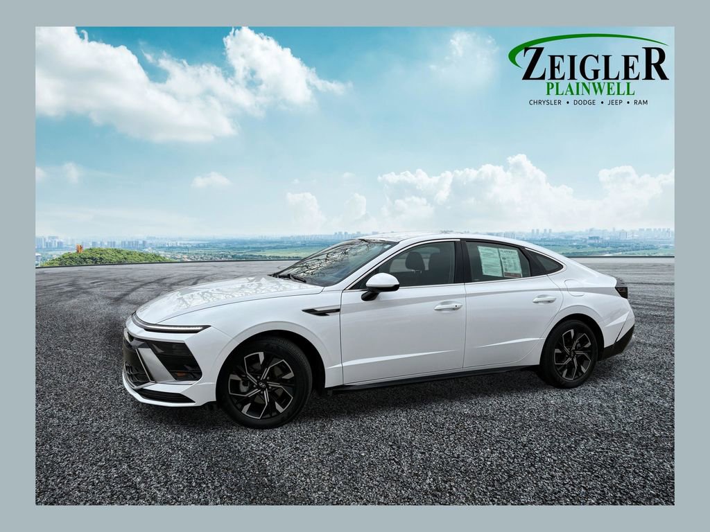 Used 2025 Hyundai Sonata SEL image 1