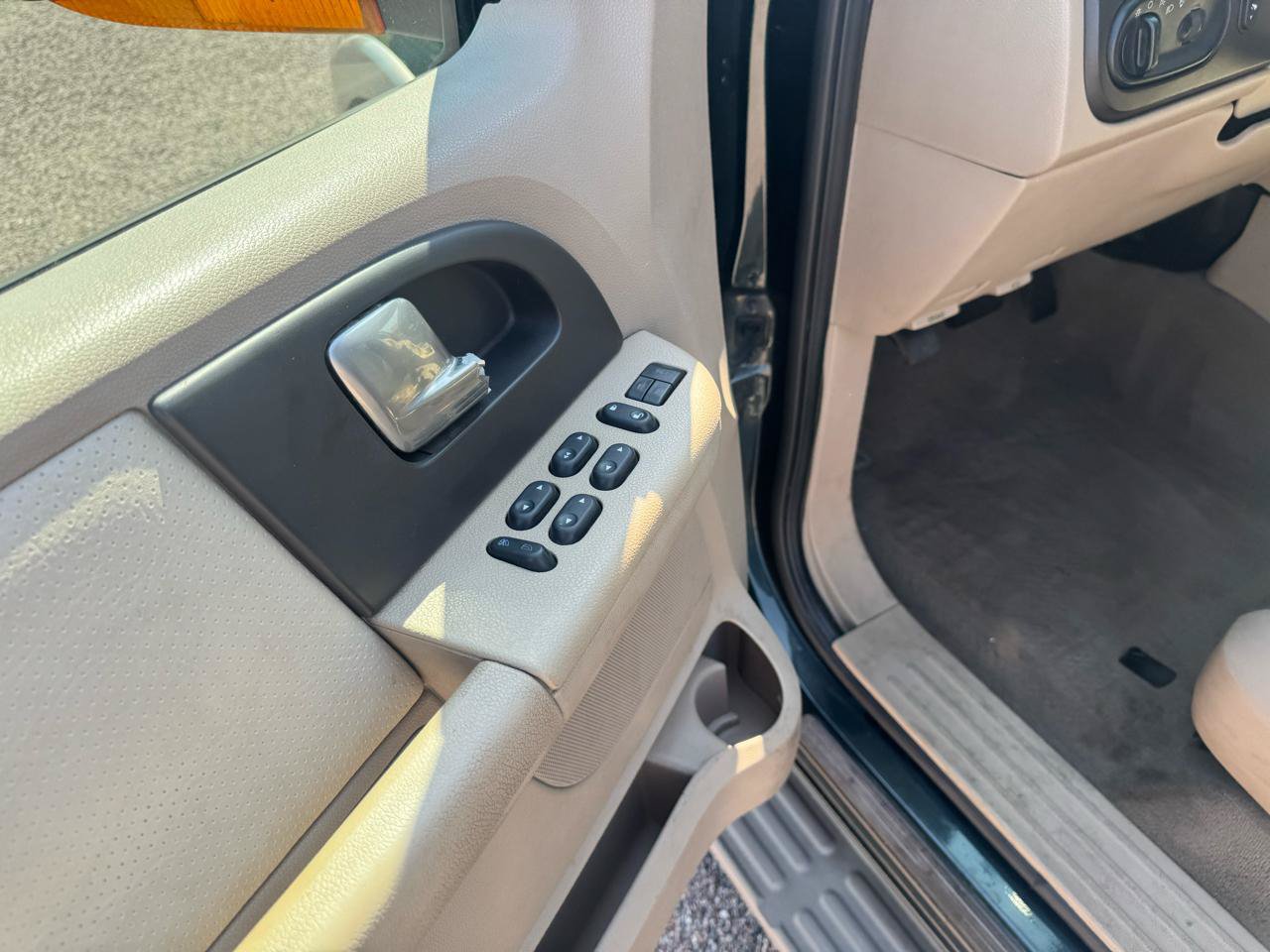 Used 2003 Ford Expedition Eddie Bauer RWD image 19