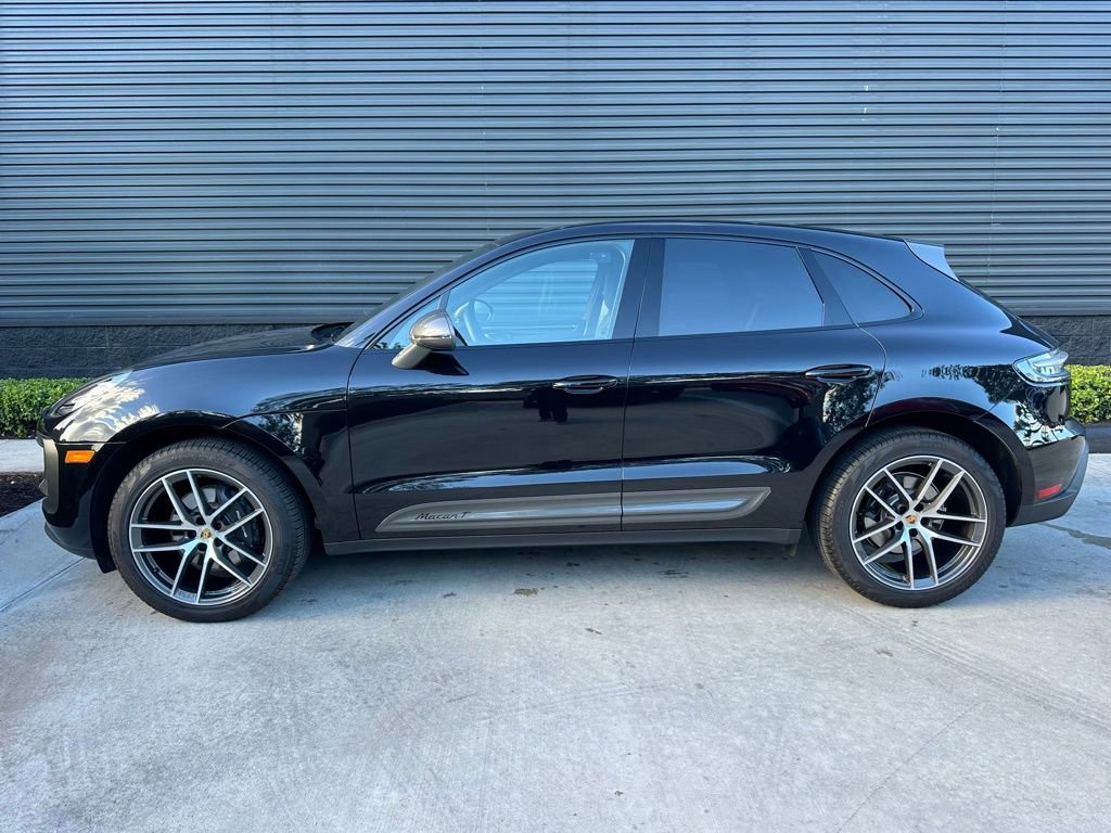 Certified 2025 Porsche Macan T image 2