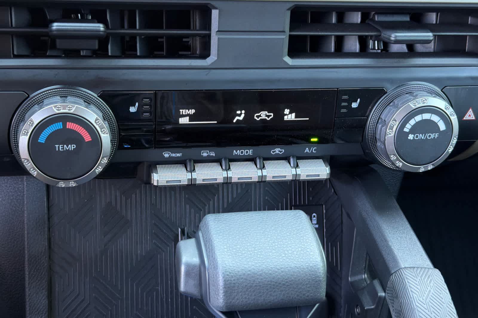 Used 2026 Toyota Tacoma SR5 AWD/4WD image 21