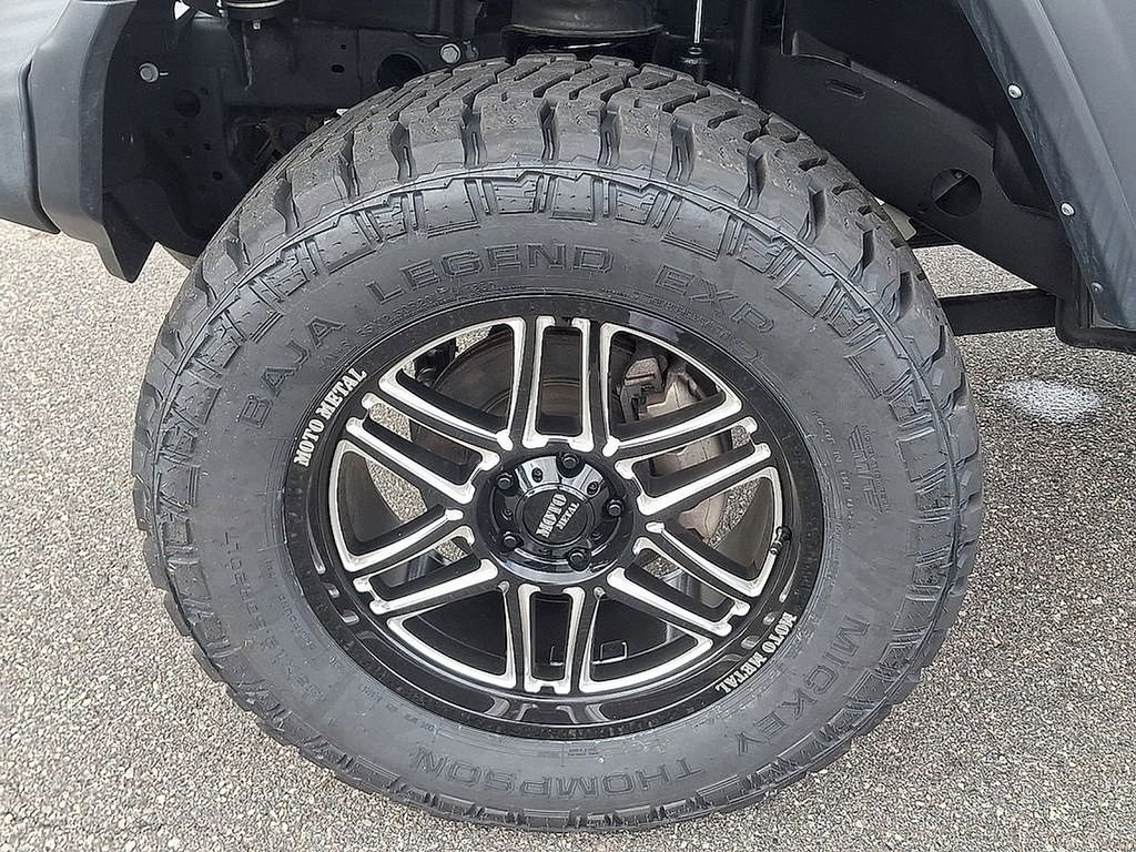Used 2023 Jeep Wrangler Sport image 32