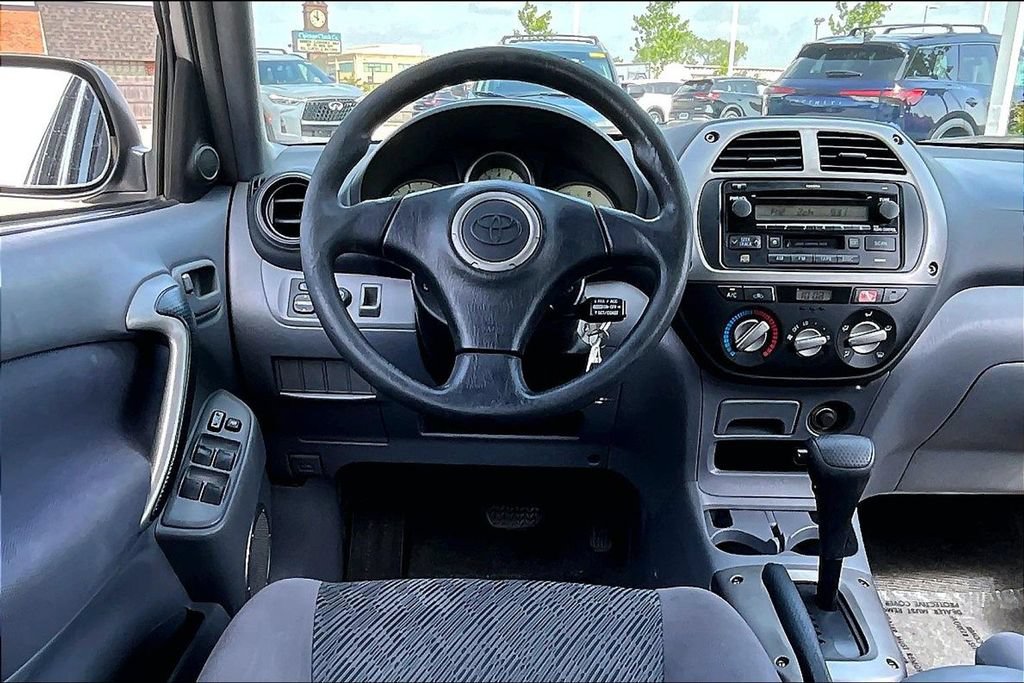 Used 2003 Toyota RAV4 4WD image 17