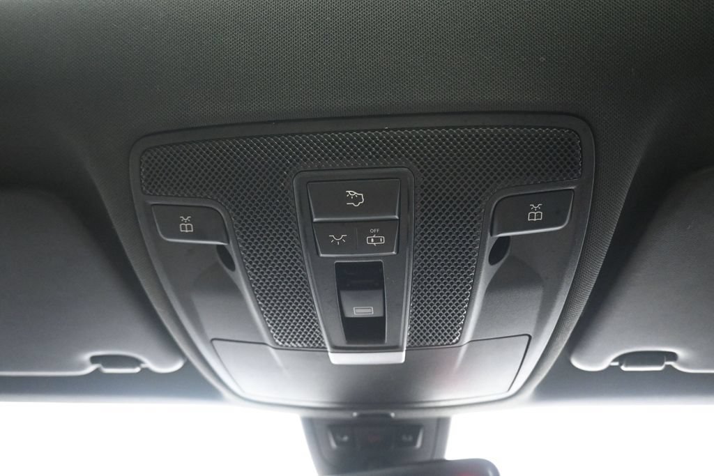 Used 2020 Mercedes-Benz GLA 250 4MATIC image 25