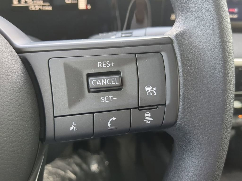 Used 2026 Nissan Kicks SV image 24