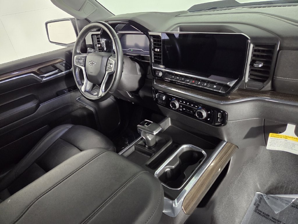 Used 2024 Chevrolet Silverado 1500 LT Trail Boss w/ LT Trail Boss Premium Package AWD/4WD image 34