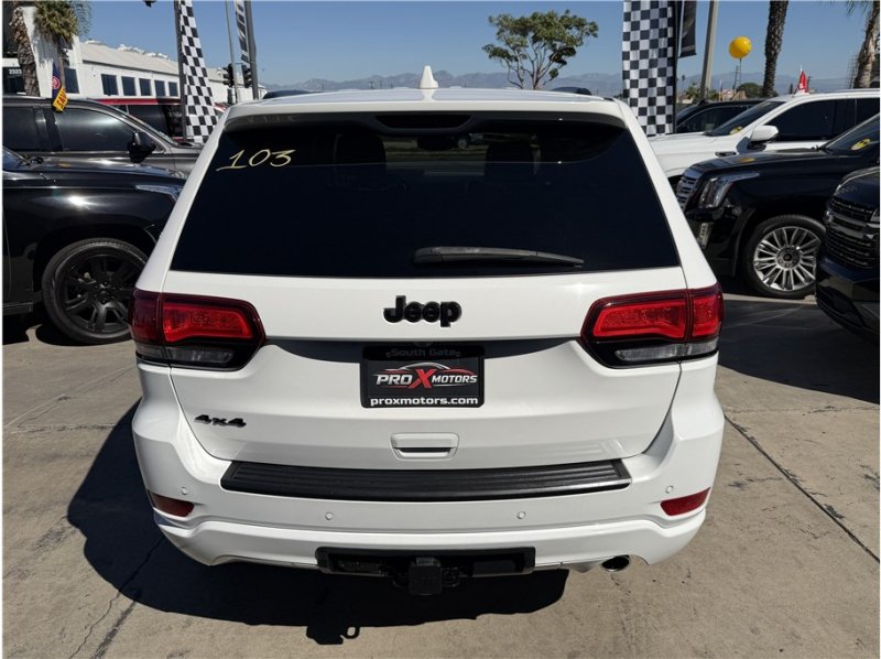 Used 2020 Jeep Grand Cherokee Altitude AWD/4WD image 14