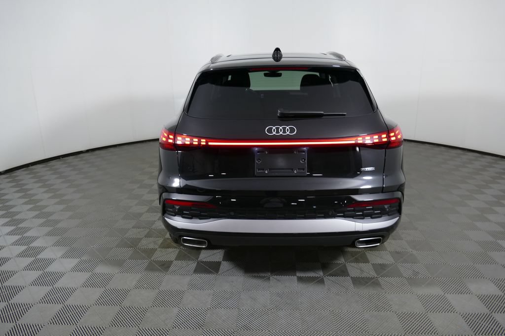 Certified 2025 Audi Q5 Premium w/ Convenience Package AWD/4WD image 4