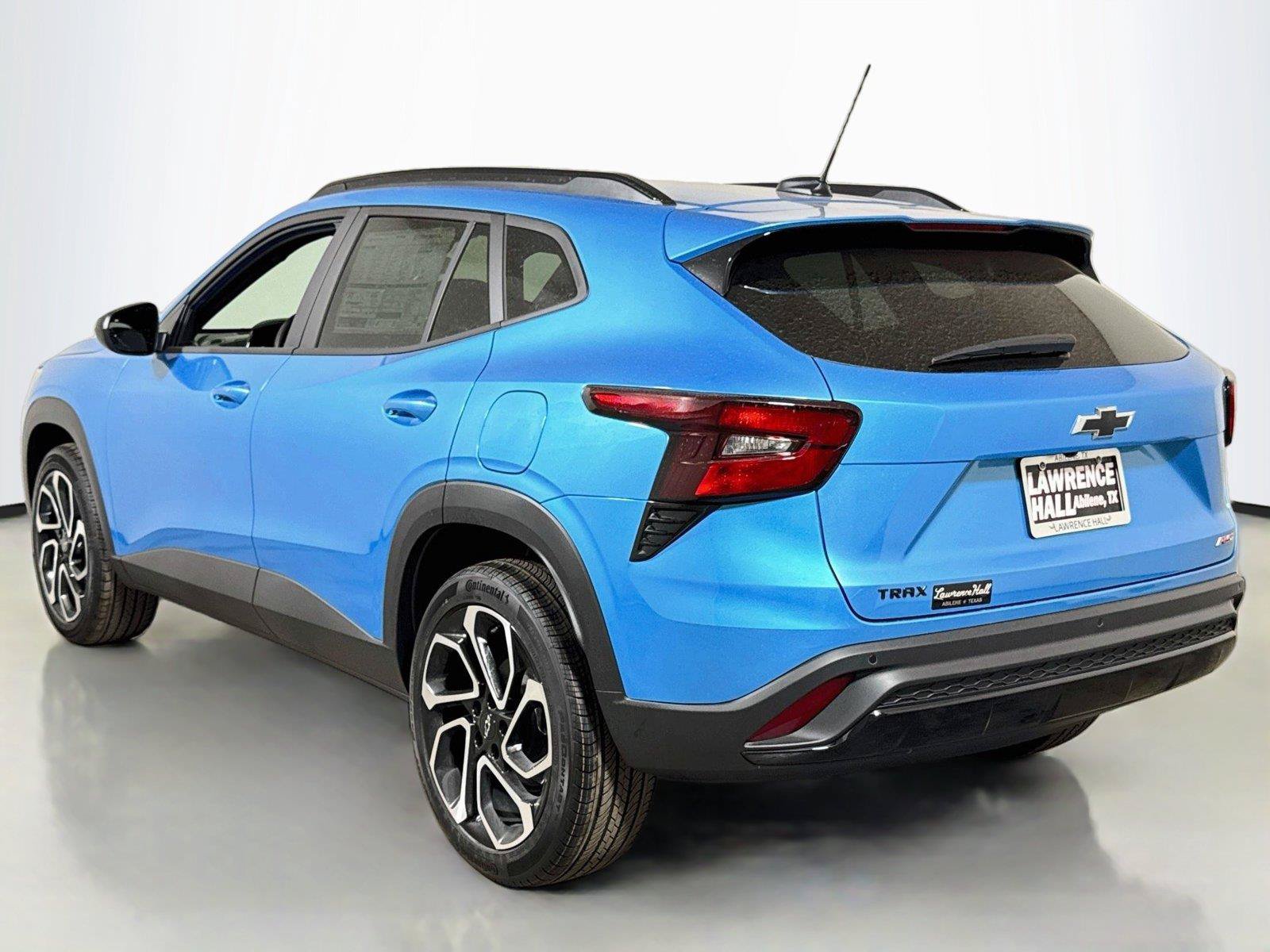 New 2026 Chevrolet Trax RS w/ Driver Confidence Package FWD image 3