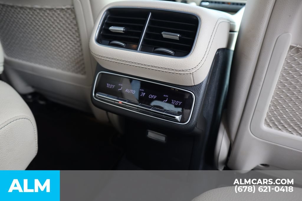 Used 2025 Mercedes-Benz GLS 450 4MATIC image 29