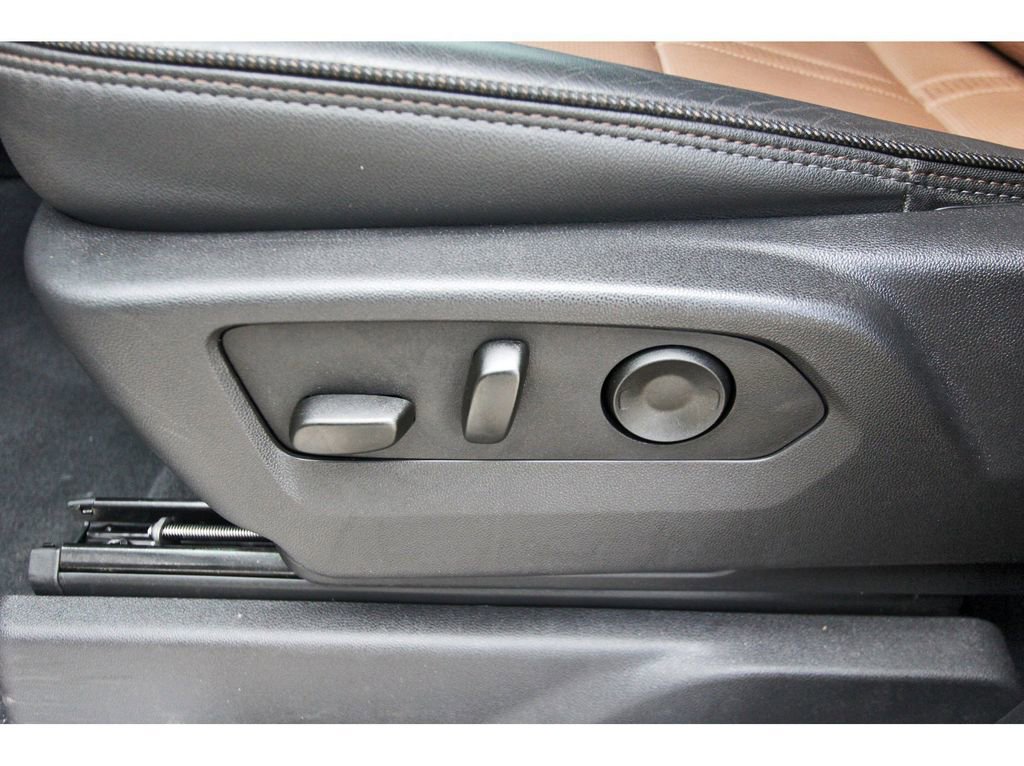 Used 2025 Chevrolet Silverado 3500 High Country w/ High Country Premium Package image 26