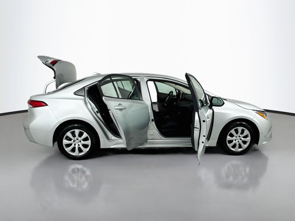 Used 2024 Toyota Corolla LE FWD image 21