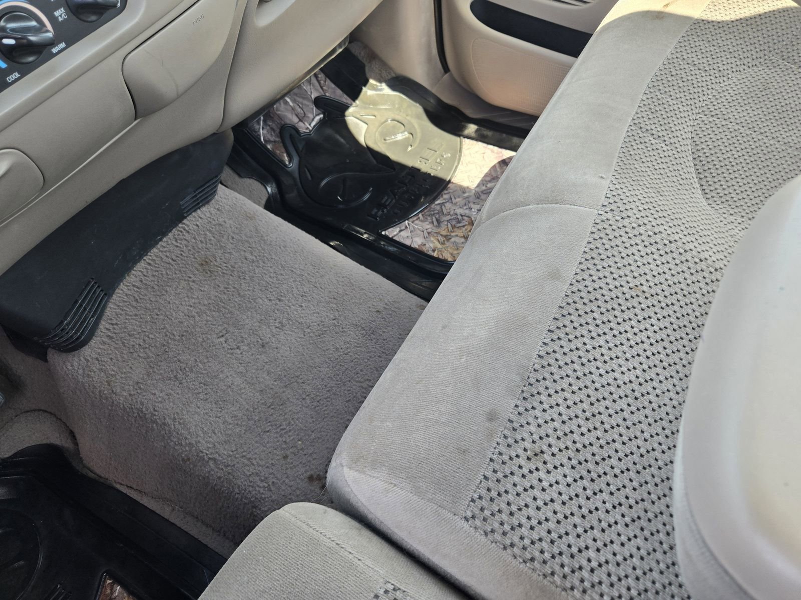 Used 2000 Ford F150 XLT AWD/4WD image 18