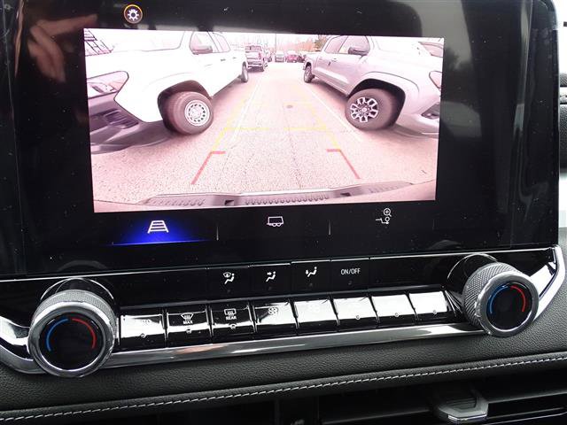 Used 2024 Chevrolet Colorado LT w/ LT Convenience Package image 10