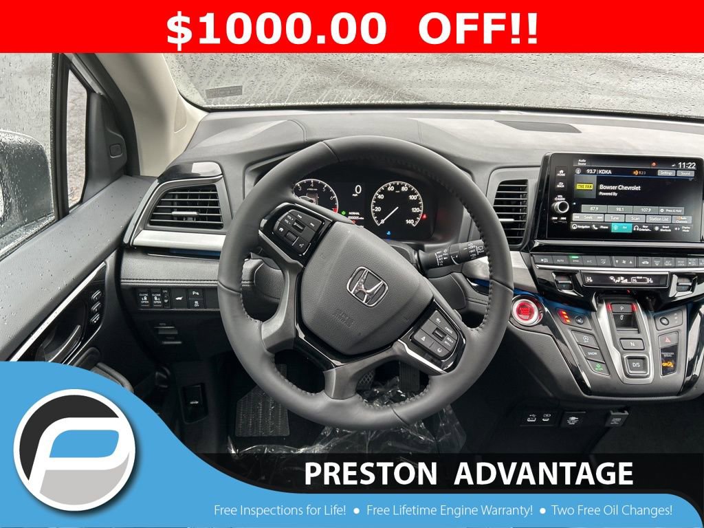 New 2026 Honda Odyssey Touring image 17