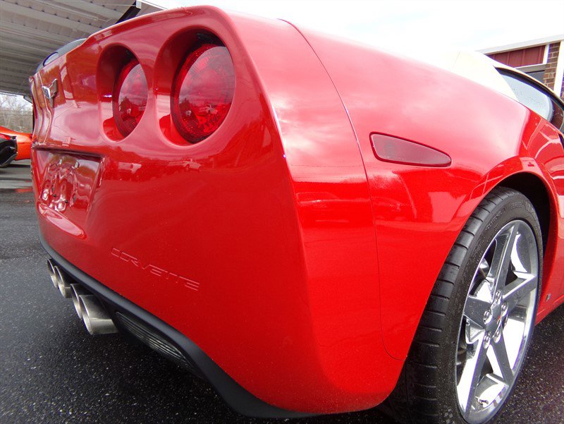 Used 2006 Chevrolet Corvette Convertible image 11