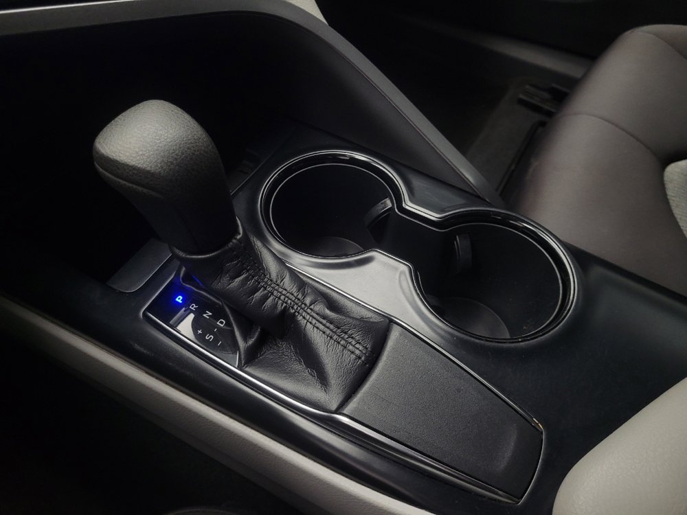 Used 2019 Toyota Camry L image 26