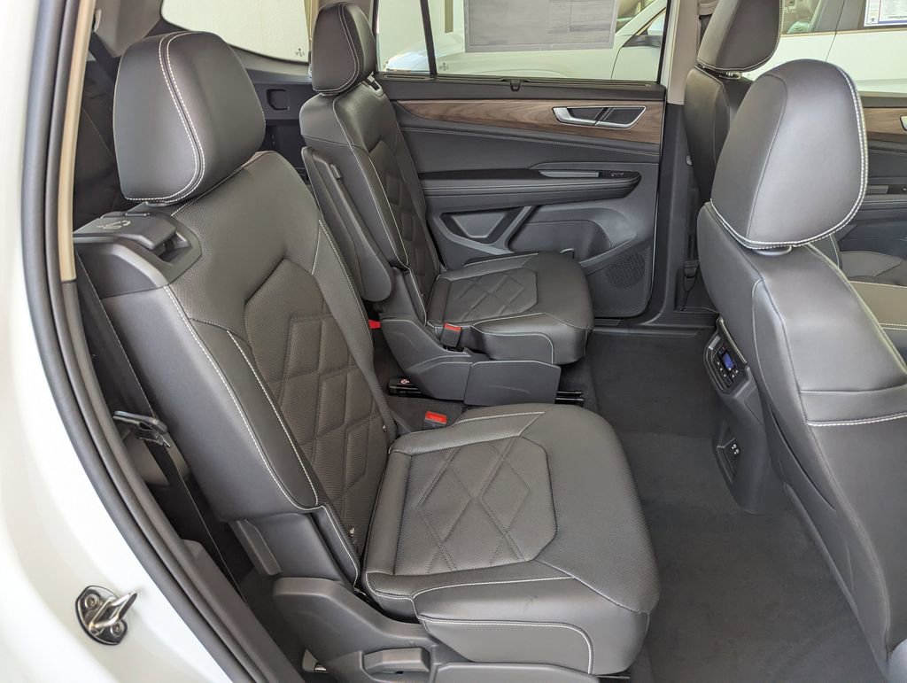 New 2026 Volkswagen Atlas SE image 36