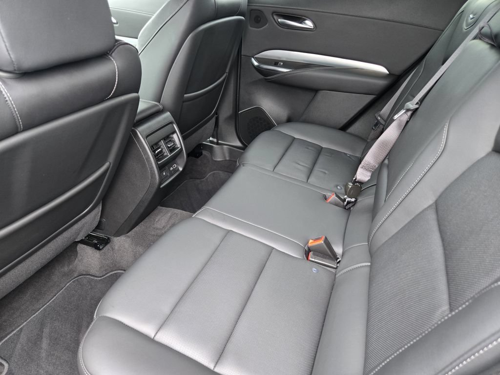 Certified 2023 Cadillac XT4 Premium Luxury AWD/4WD image 18