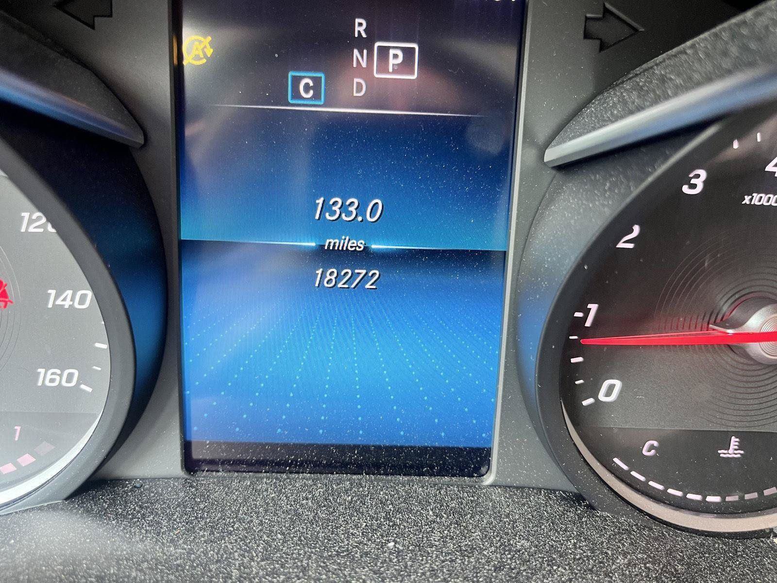 Used 2021 Mercedes-Benz GLC 300 4MATIC image 17