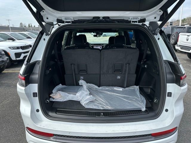 New 2026 Jeep Grand Cherokee L Limited image 10