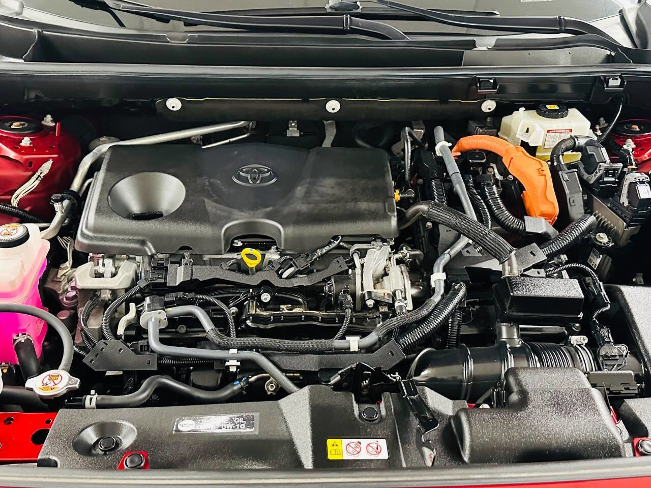 Used 2019 Toyota RAV4 LE w/ Carpet Mat Package AWD/4WD image 29