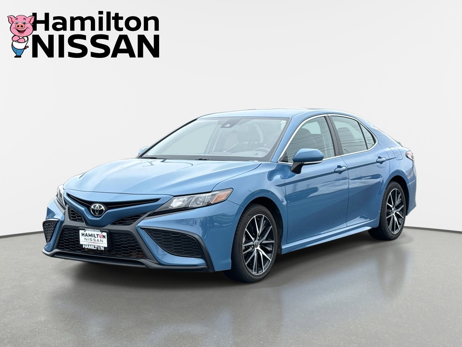 Used 2023 Toyota Camry SE image 5