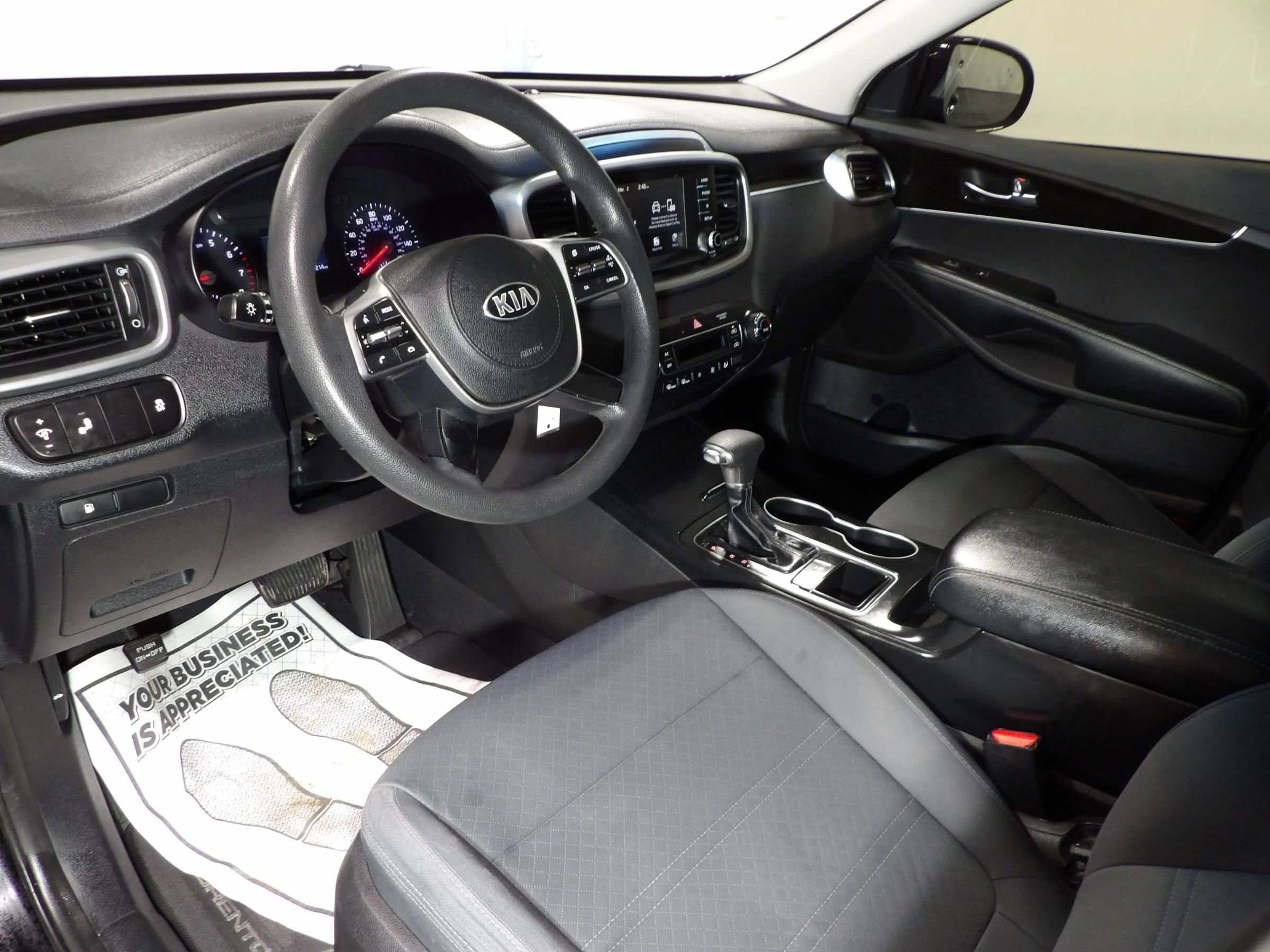 Used 2019 Kia Sorento LX image 10