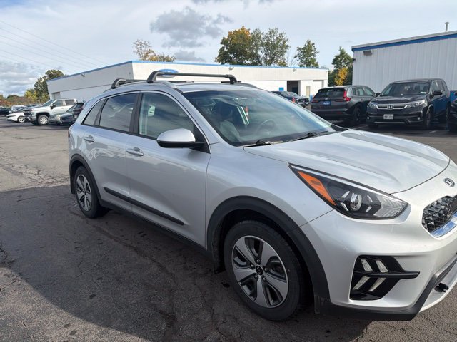 Used 2020 Kia Niro LX FWD image 2