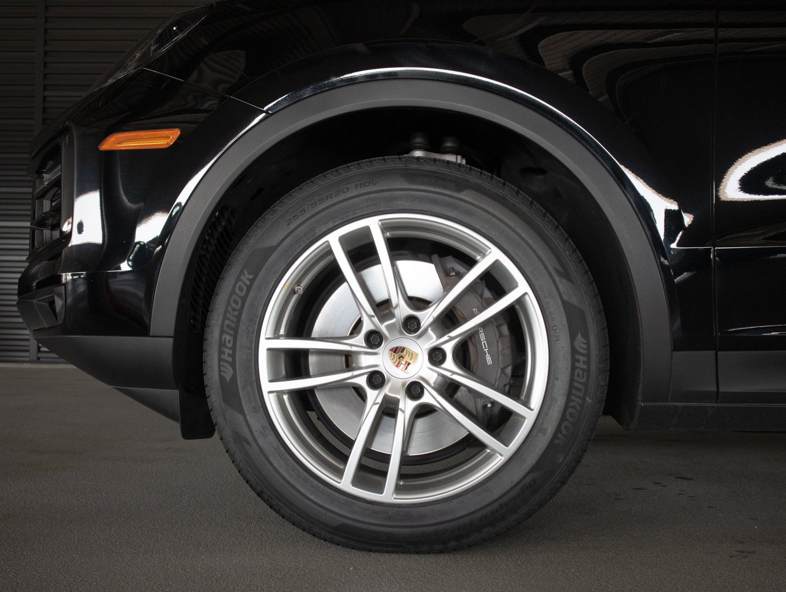 Certified 2024 Porsche Cayenne AWD/4WD image 12