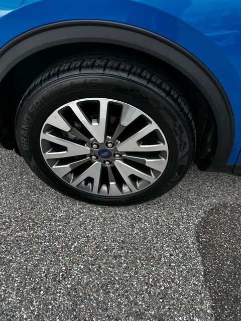 Used 2021 Ford Escape Titanium image 8
