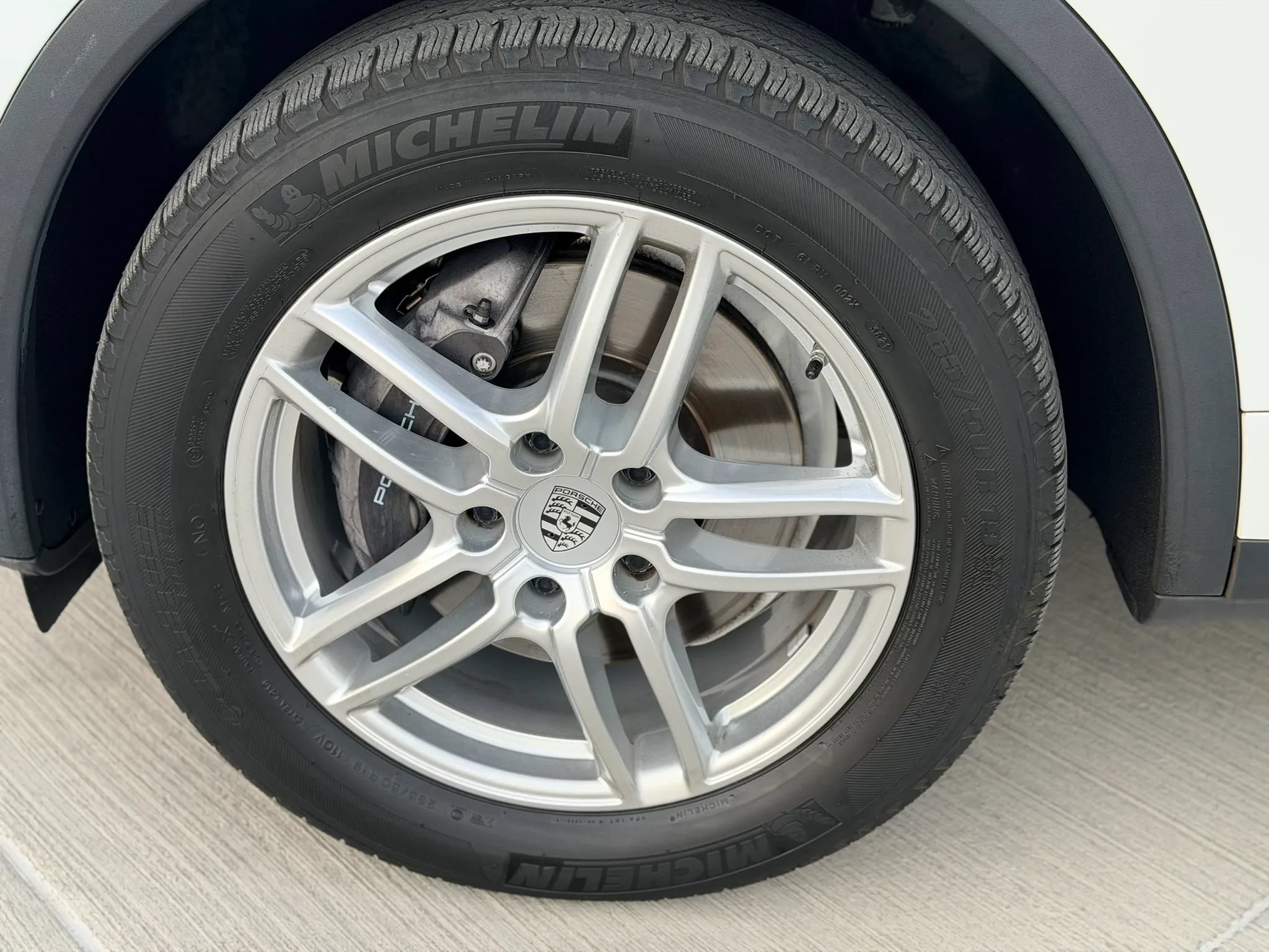 Used 2016 Porsche Cayenne AWD/4WD image 7