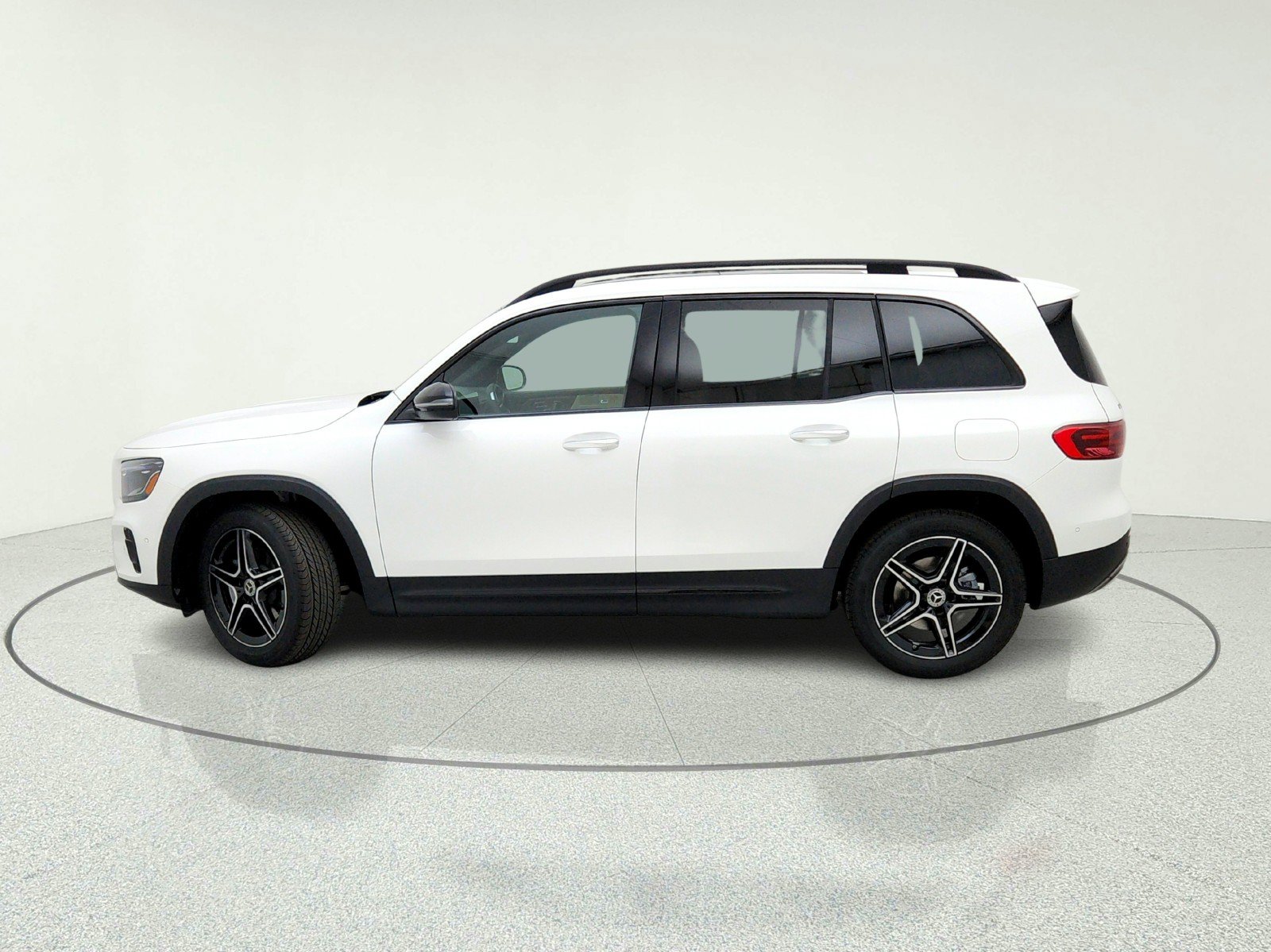 New 2026 Mercedes-Benz GLB 250 image 14