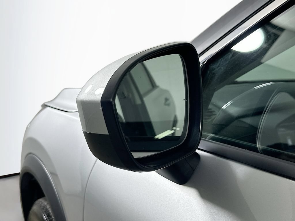 Used 2024 Nissan Rogue SV FWD image 36