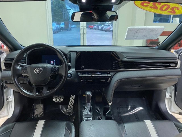 Used 2025 Toyota Camry SE FWD image 20