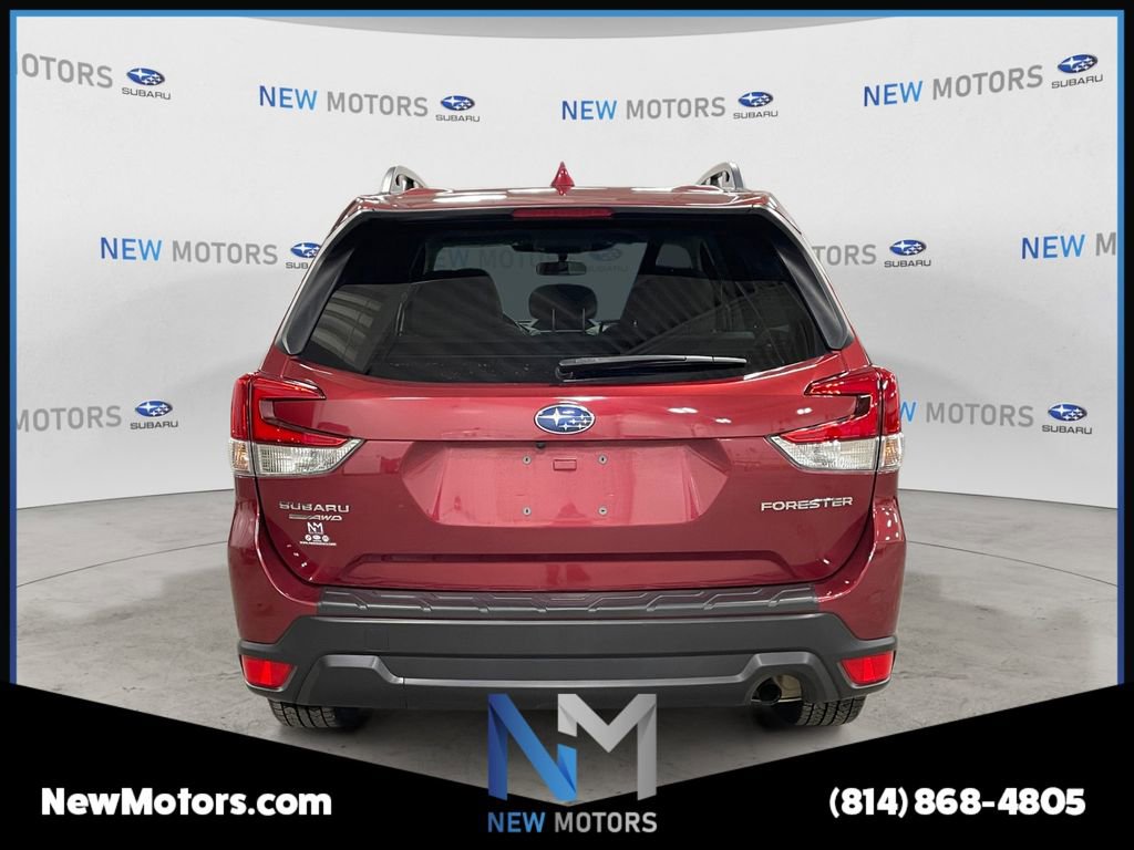 Used 2022 Subaru Forester Premium AWD/4WD image 4