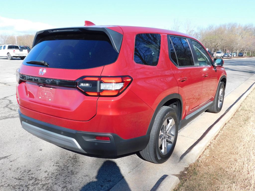 Used 2025 Honda Pilot EX-L image 4