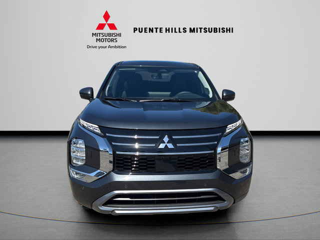 New 2026 Mitsubishi Outlander SE AWD/4WD image 2