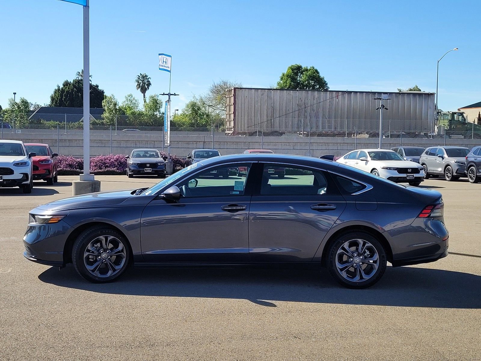 Used 2023 Honda Accord EX image 7