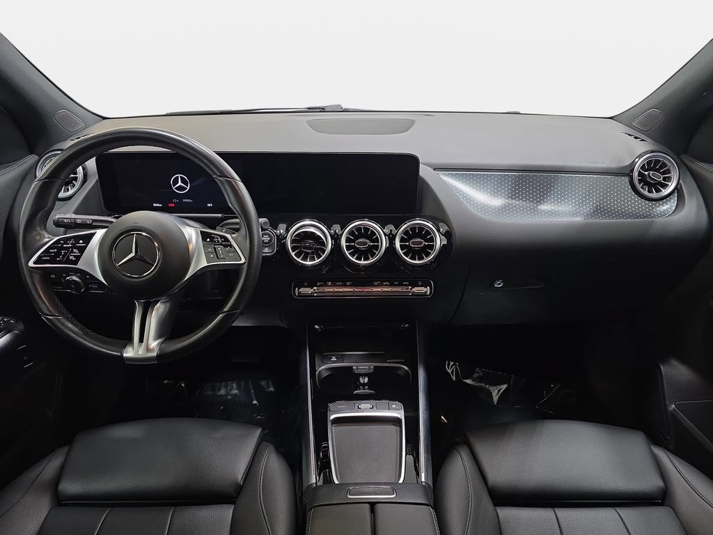Used 2025 Mercedes-Benz GLA 250 4MATIC image 10