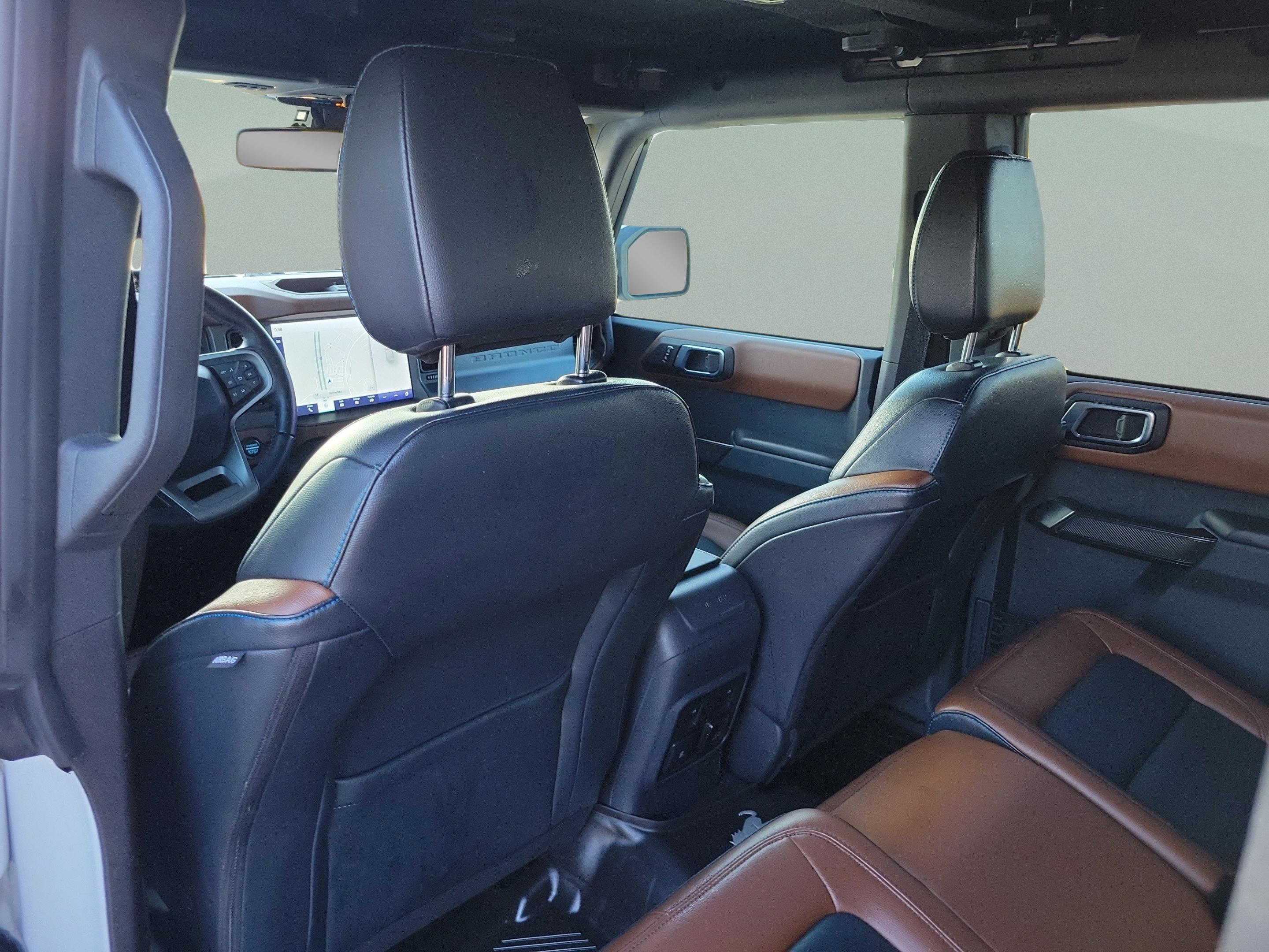 Used 2024 Ford Bronco Outer Banks AWD/4WD image 12