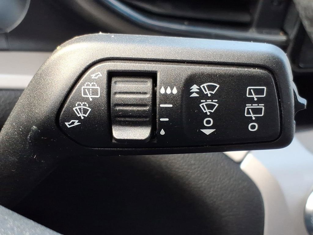 Used 2024 Ford Explorer XLT w/ Equipment Group 202A AWD/4WD image 25