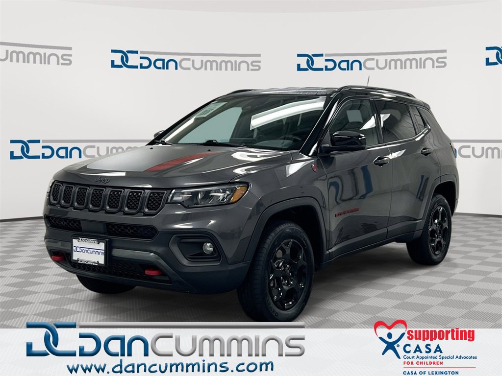 Used 2023 Jeep Compass Trailhawk image 1