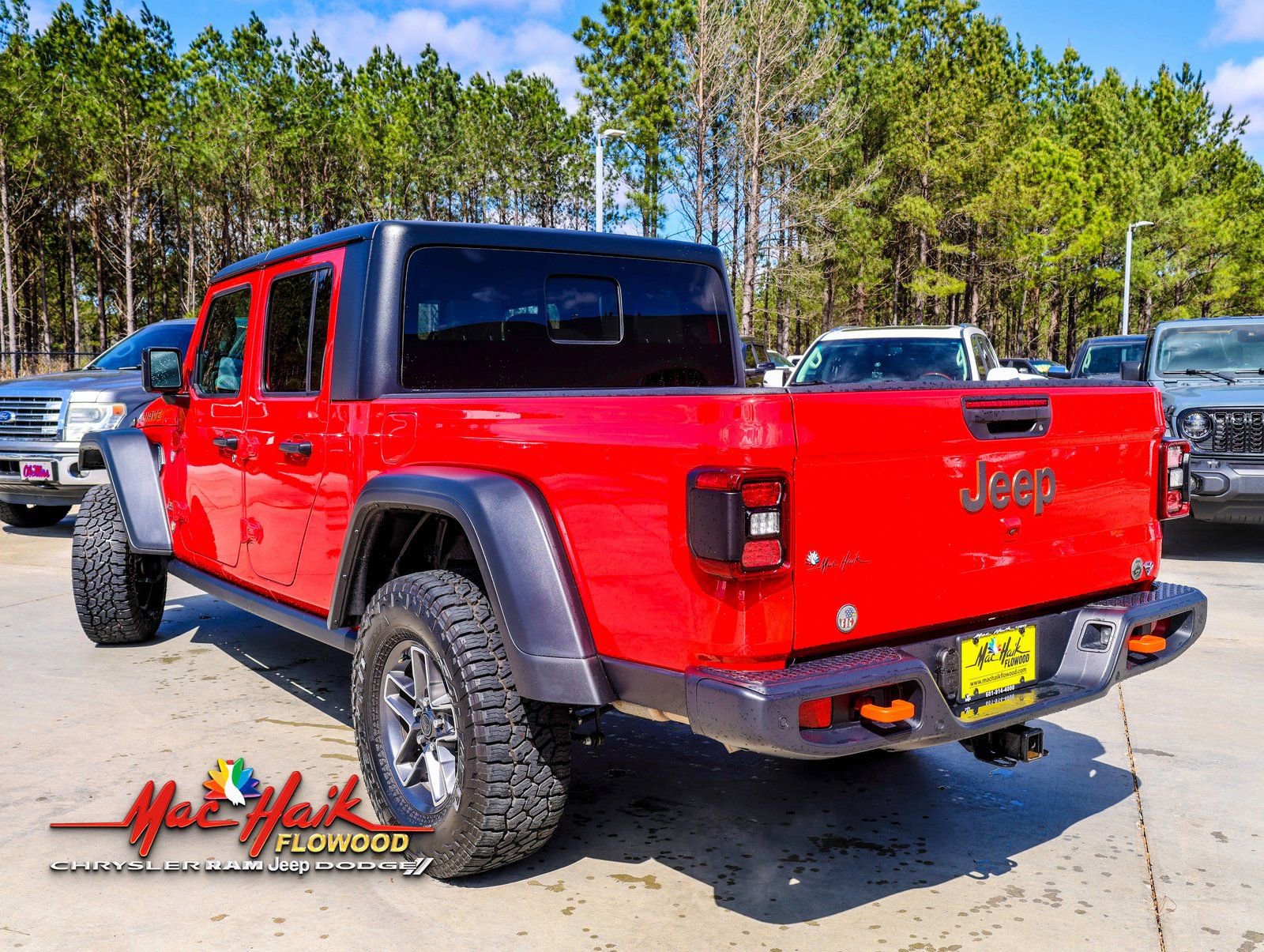 Used 2024 Jeep Gladiator Mojave w/ Safety Group image 6