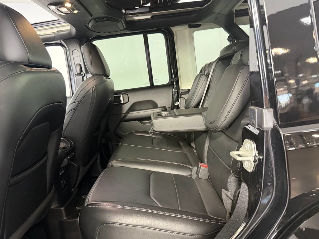Certified 2023 Jeep Wrangler Unlimited Sahara w/ Safety Group AWD/4WD image 28