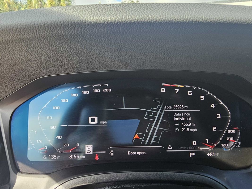 Used 2023 BMW M440i Coupe w/ Premium Package image 9