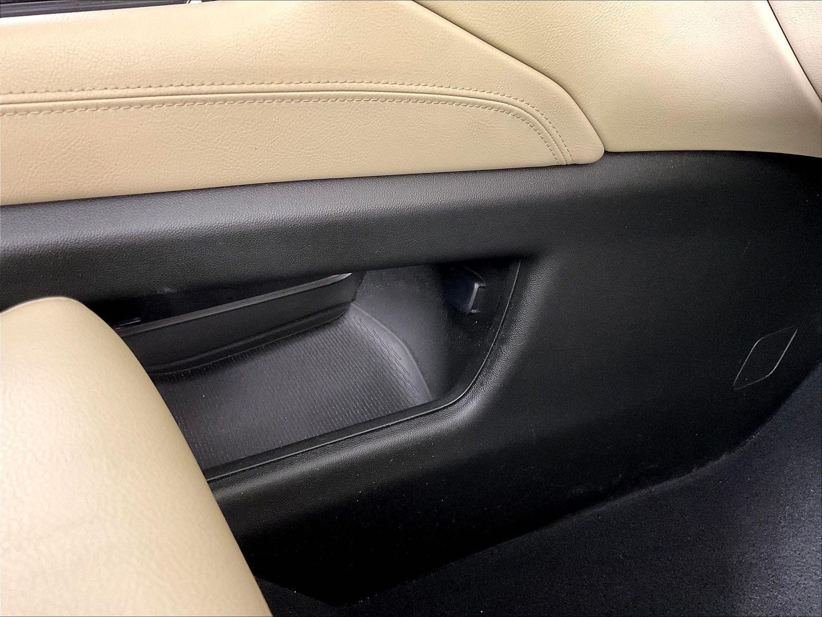 Used 2017 Cadillac XT5 FWD image 35